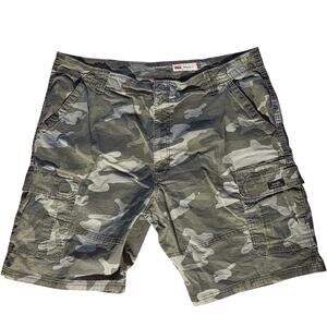 Wrangler Rugged Men's Army Fatigue Cargo Shorts - Size 42